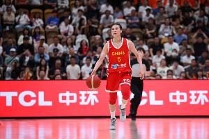 攻防俱佳！王思雨15分钟8中6砍全场最高17分加3助3断1帽 三分3中3