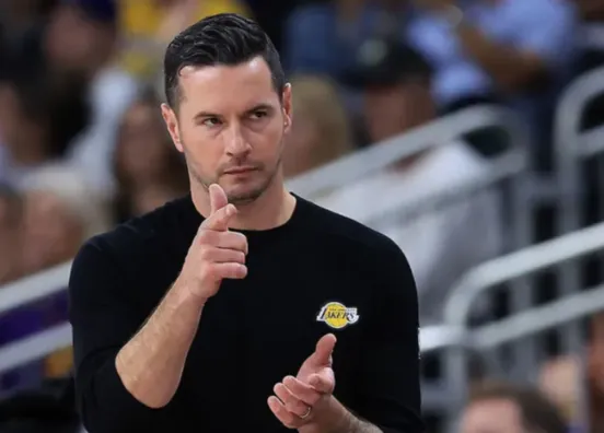 必赢官网-雷迪克谈下半场：继续分享球权，继续全力反击